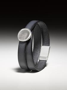 Lederarmband mit Fingerprint
