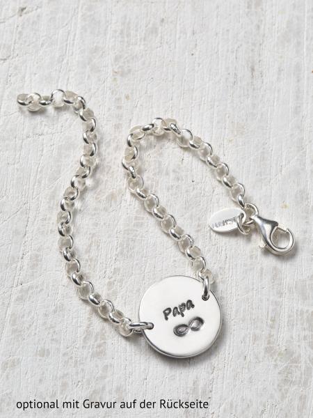 Silberarmband mit einem integrierten personalisierten Charm in Feinsilber