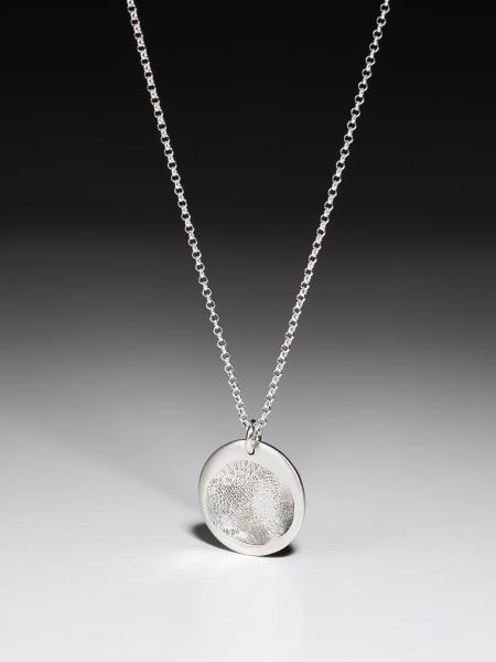Silberkette mit mittelgroßem Nasenabdruck-Anhänger in Silber
